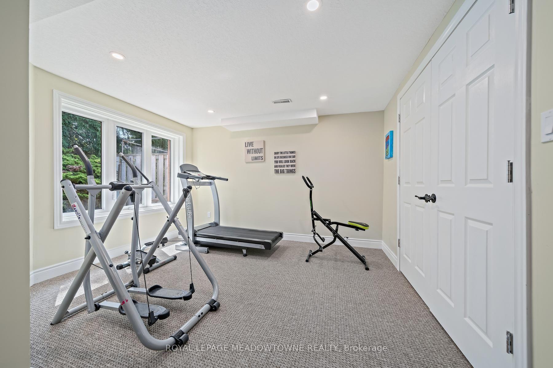 Photo 37 of 12 Fairway Lane, Guelph, Riverside Park — HOMEH