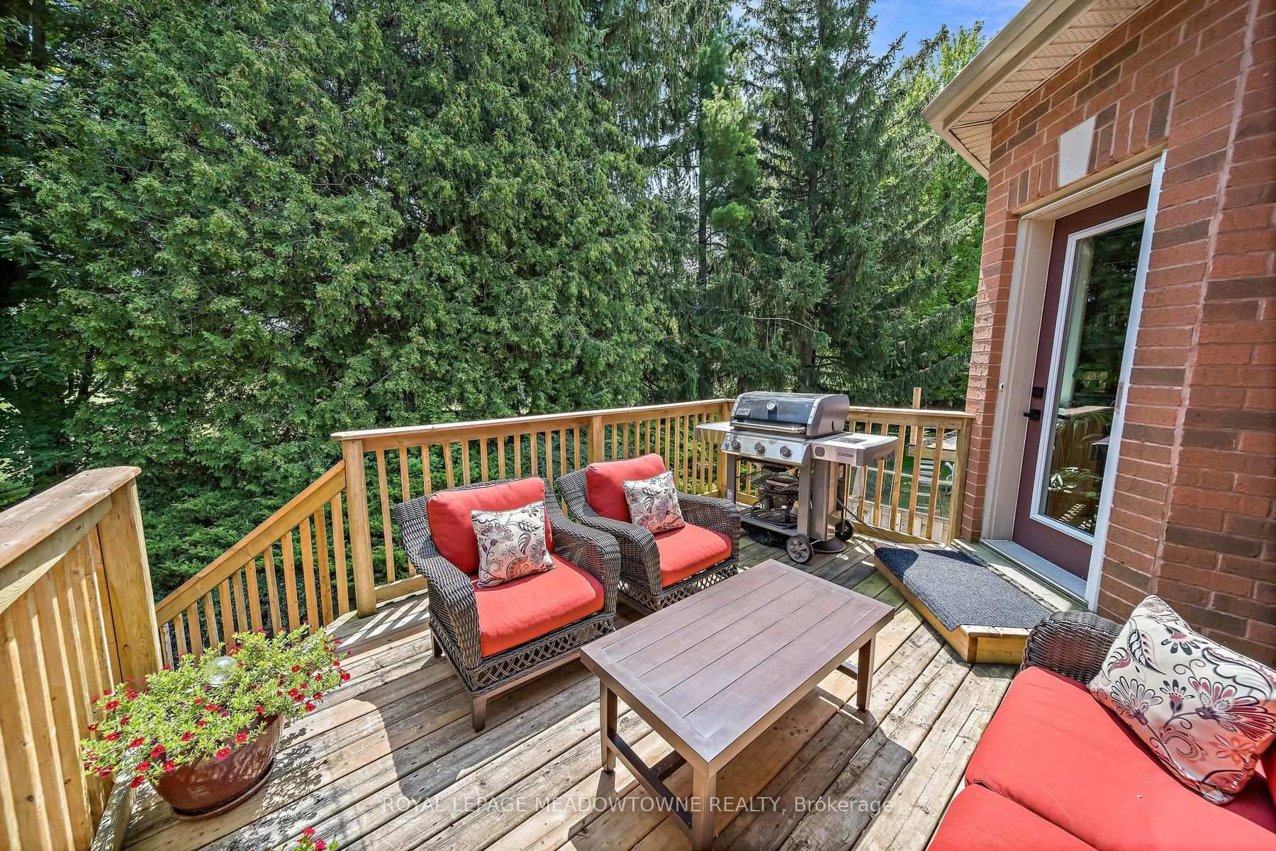 Photo 45 of 12 Fairway Lane, Guelph, Riverside Park — HOMEH