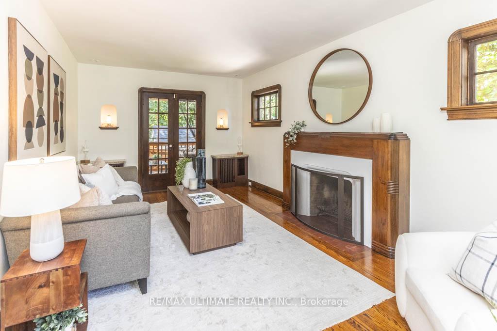 Photo 5 of 44 Indian Road Crescent, Toronto, High Park North — HOMEH