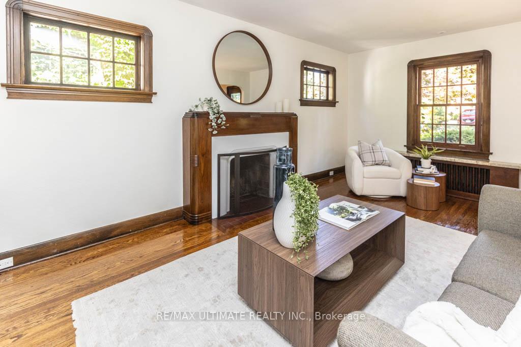 Photo 6 of 44 Indian Road Crescent, Toronto, High Park North — HOMEH