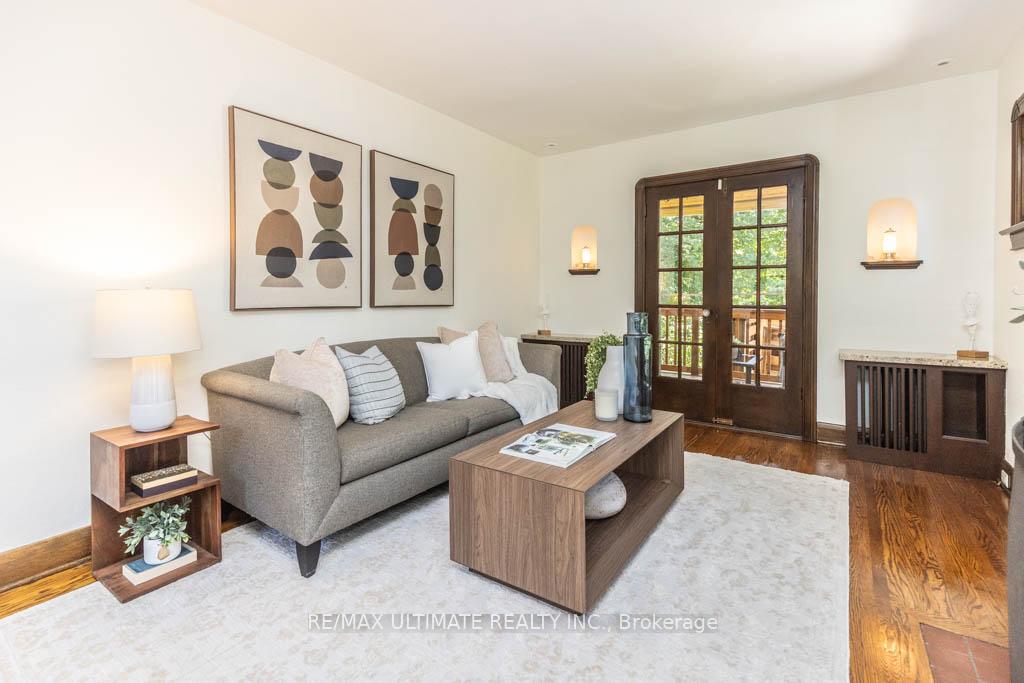 Photo 8 of 44 Indian Road Crescent, Toronto, High Park North — HOMEH