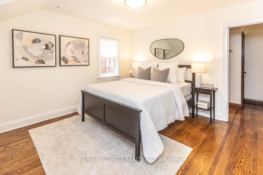 Photo 15 of 44 Indian Road Crescent, Toronto, High Park North — HOMEH