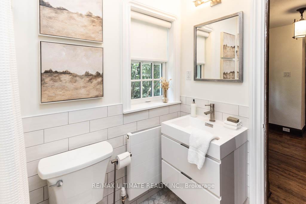 Photo 19 of 44 Indian Road Crescent, Toronto, High Park North — HOMEH