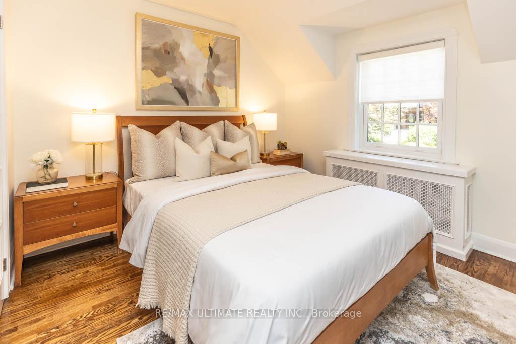 Photo 20 of 44 Indian Road Crescent, Toronto, High Park North — HOMEH
