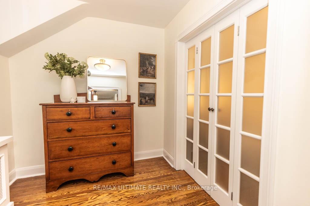 Photo 22 of 44 Indian Road Crescent, Toronto, High Park North — HOMEH