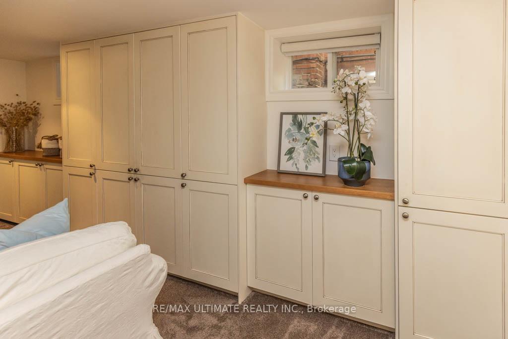 Photo 27 of 44 Indian Road Crescent, Toronto, High Park North — HOMEH