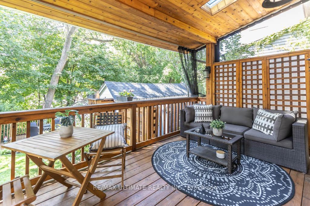 Photo 35 of 44 Indian Road Crescent, Toronto, High Park North — HOMEH