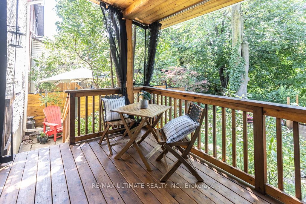 Photo 37 of 44 Indian Road Crescent, Toronto, High Park North — HOMEH