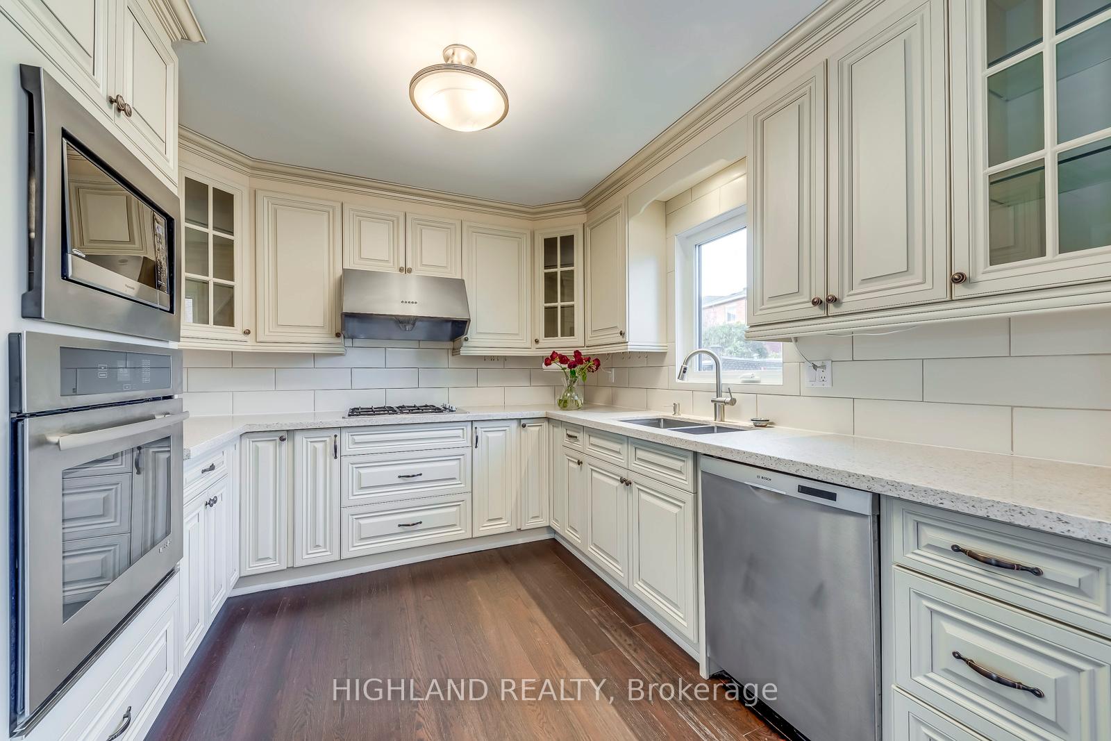 Photo 6 of 1119 Privet Place, Oakville, Clearview — HOMEH