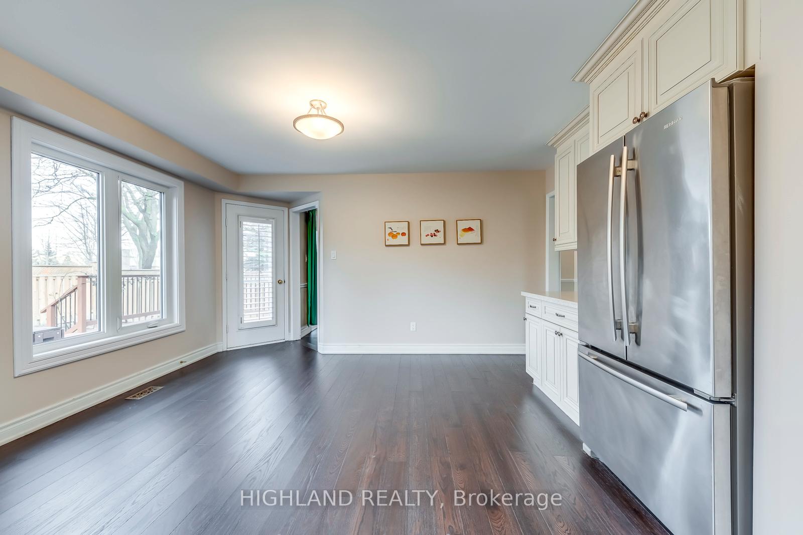 Photo 10 of 1119 Privet Place, Oakville, Clearview — HOMEH