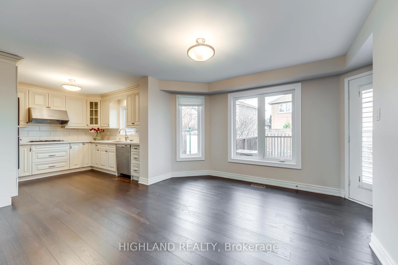 Photo 13 of 1119 Privet Place, Oakville, Clearview — HOMEH