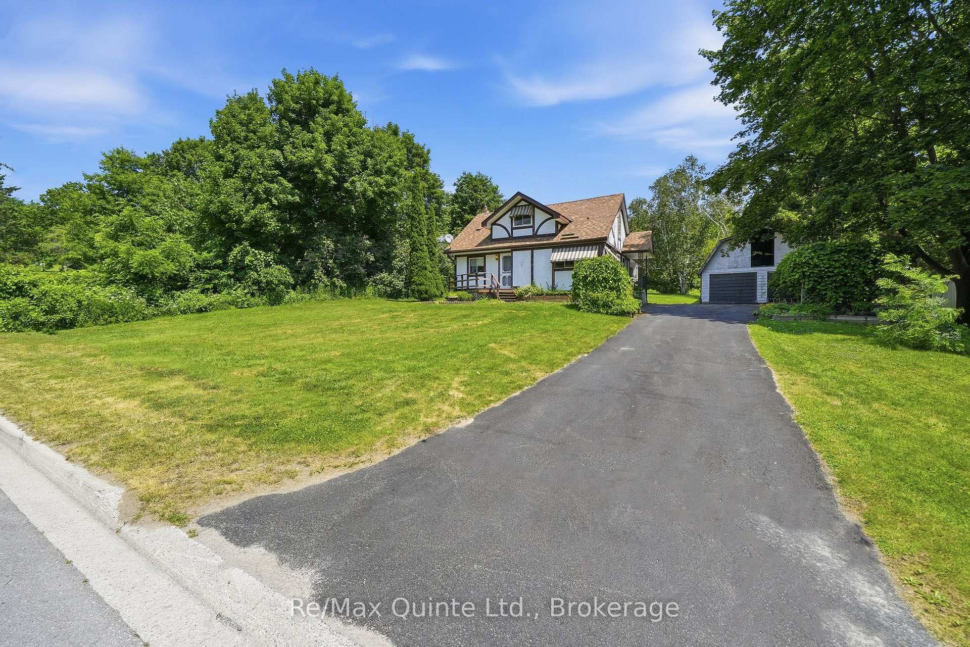 Photo 2 of 287 Drewery Street, Brighton, Rural Brighton — HOMEH