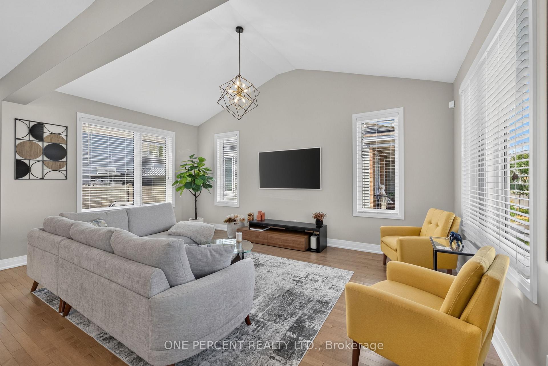 Photo 11 of 334 Lamarche Avenue, Ottawa, Chapel Hill South - Orleans Village — HOMEH