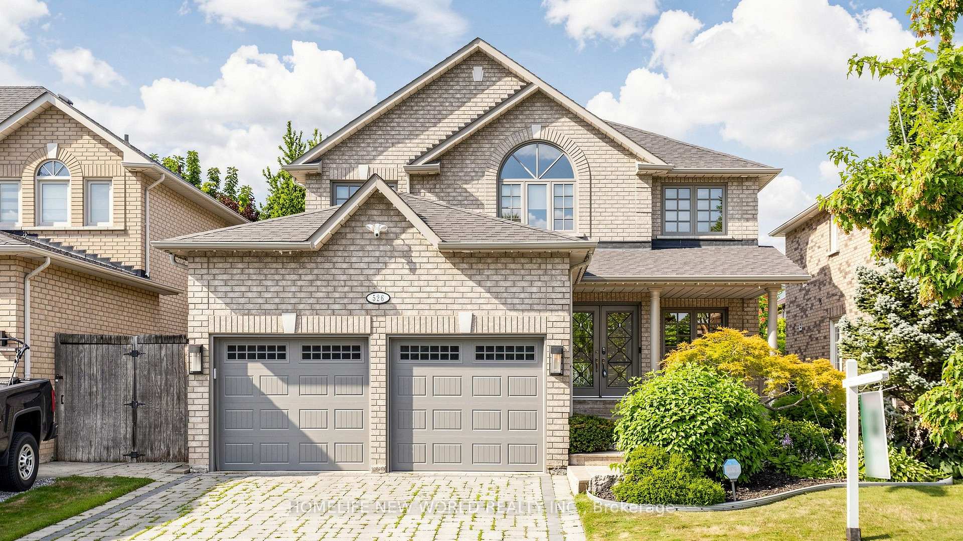 Photo 1 of 526 Cunningham Drive, Vaughan, Maple — HOMEH