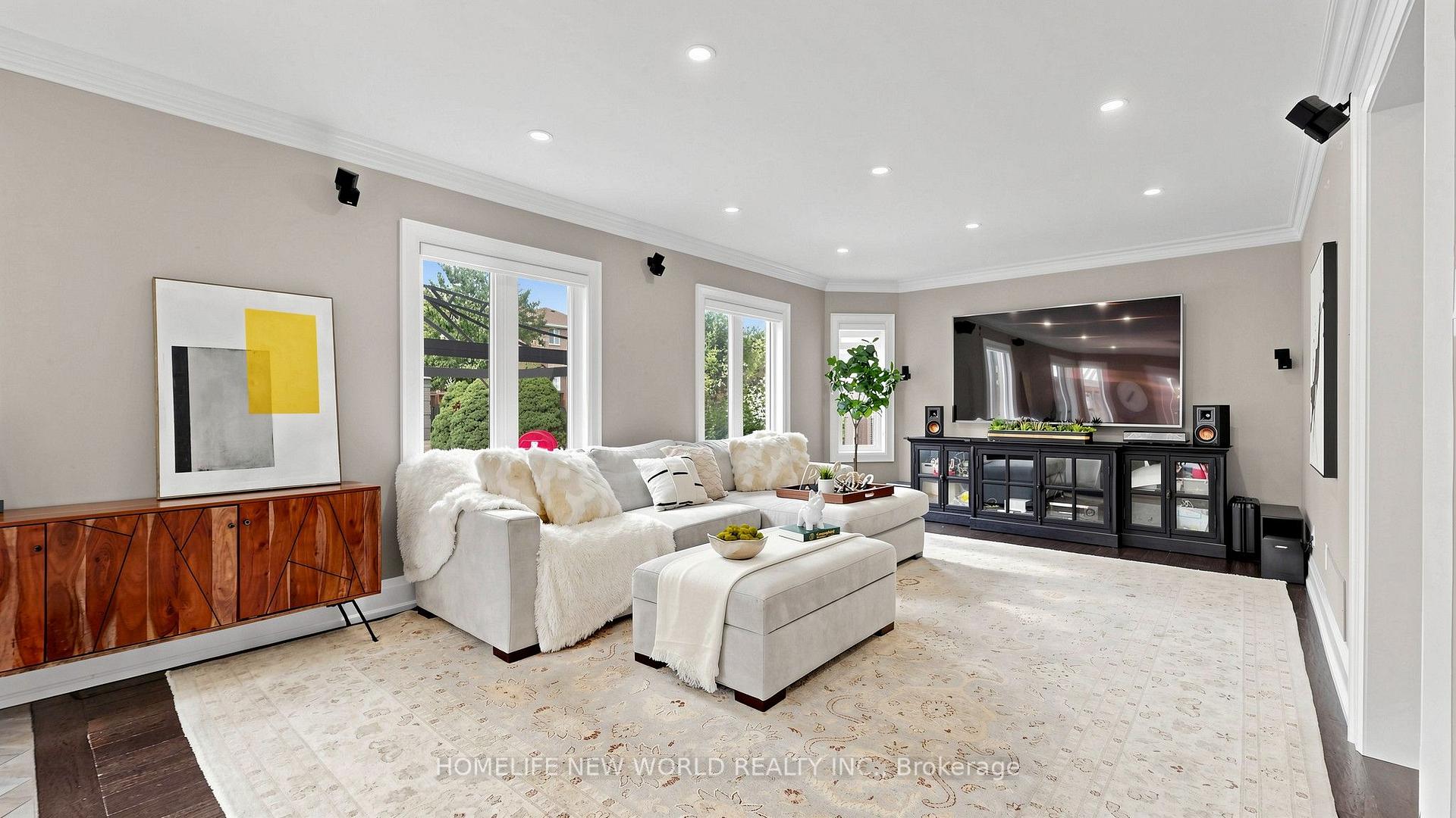 Photo 13 of 526 Cunningham Drive, Vaughan, Maple — HOMEH