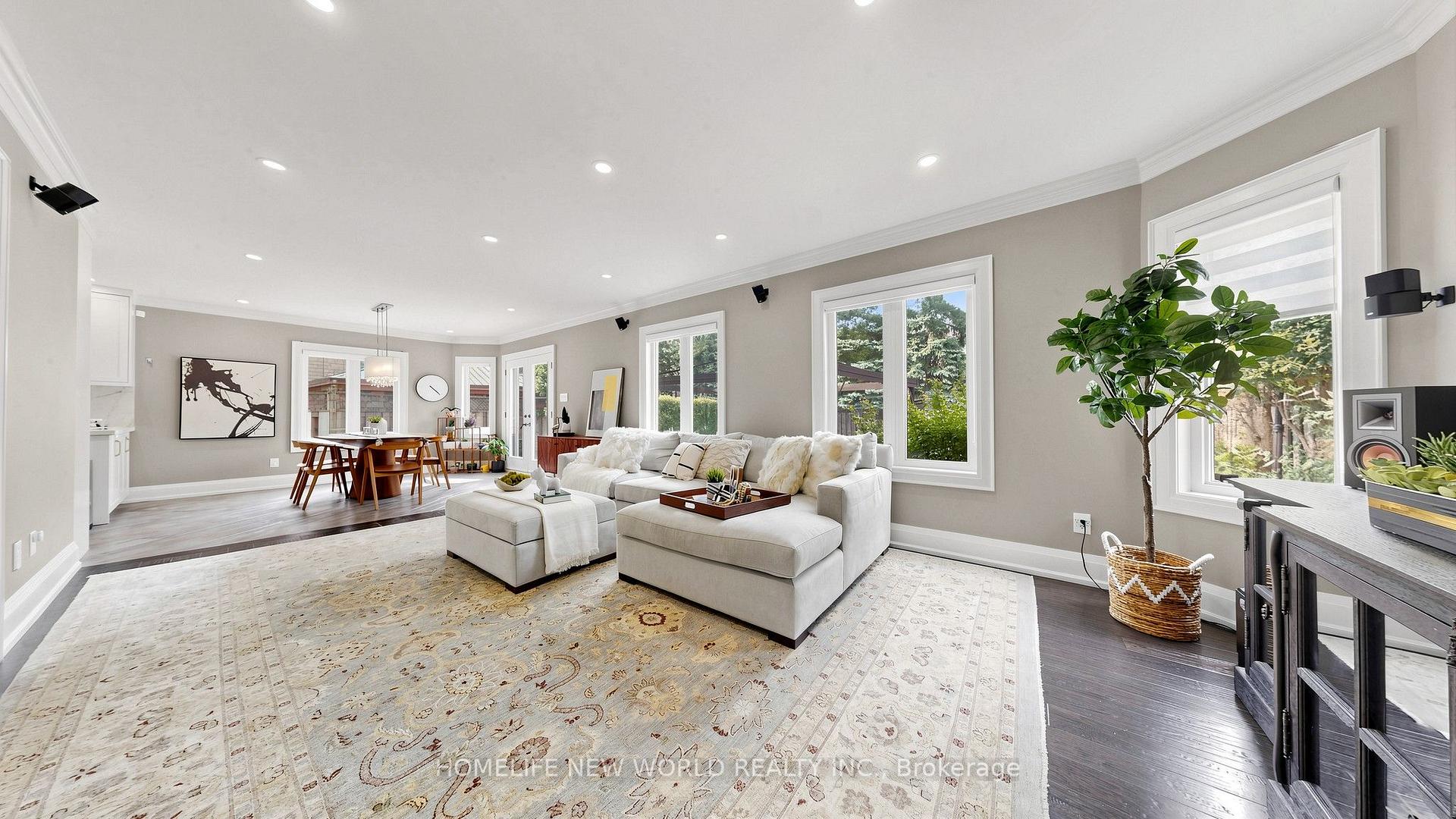 Photo 16 of 526 Cunningham Drive, Vaughan, Maple — HOMEH
