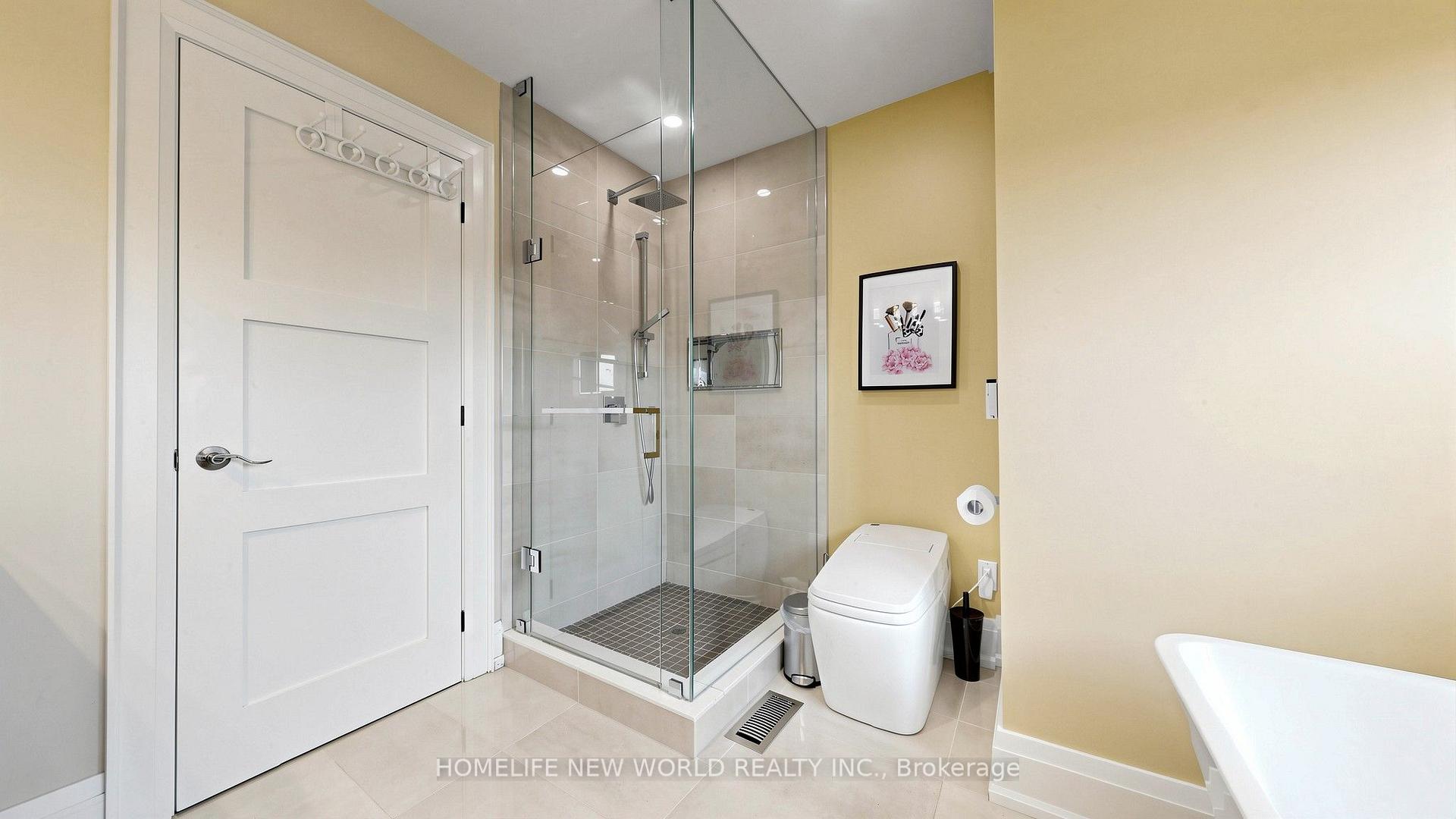 Photo 24 of 526 Cunningham Drive, Vaughan, Maple — HOMEH
