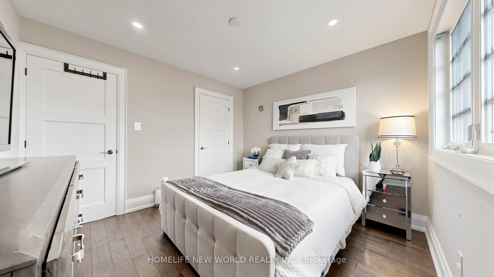 Photo 26 of 526 Cunningham Drive, Vaughan, Maple — HOMEH