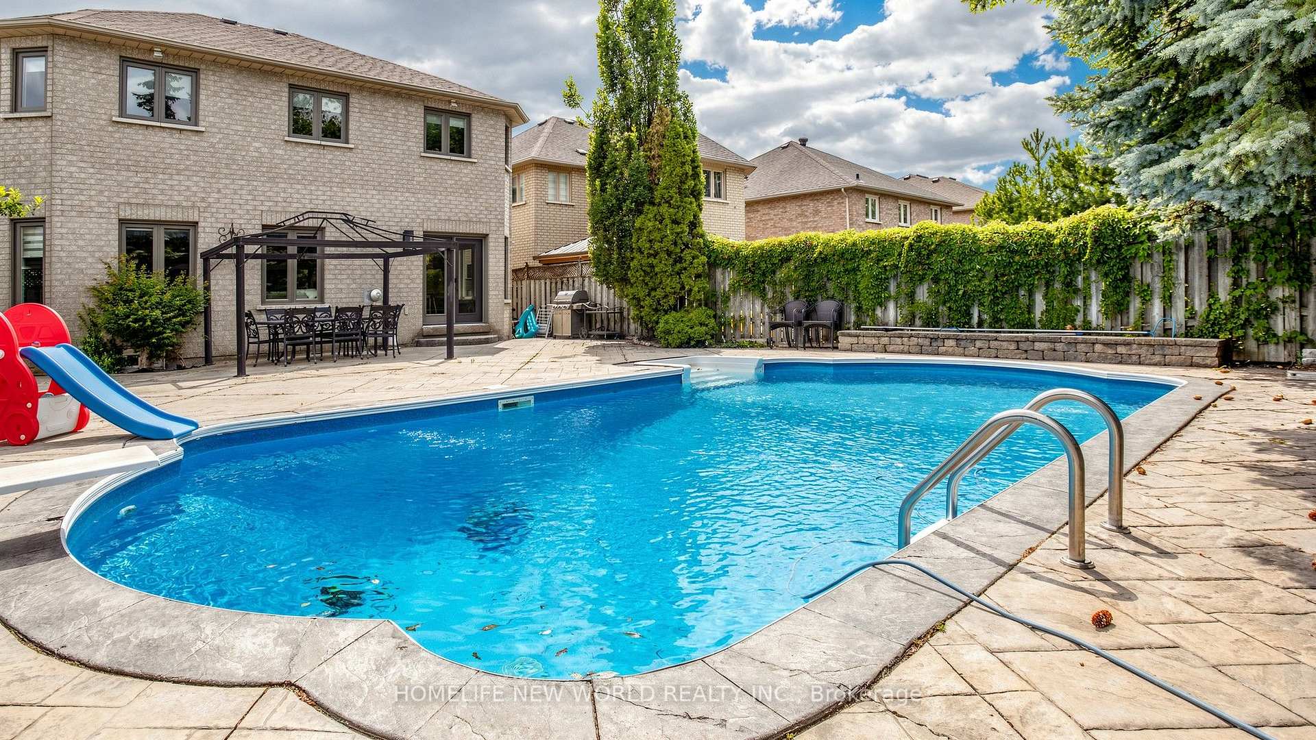 Photo 40 of 526 Cunningham Drive, Vaughan, Maple — HOMEH