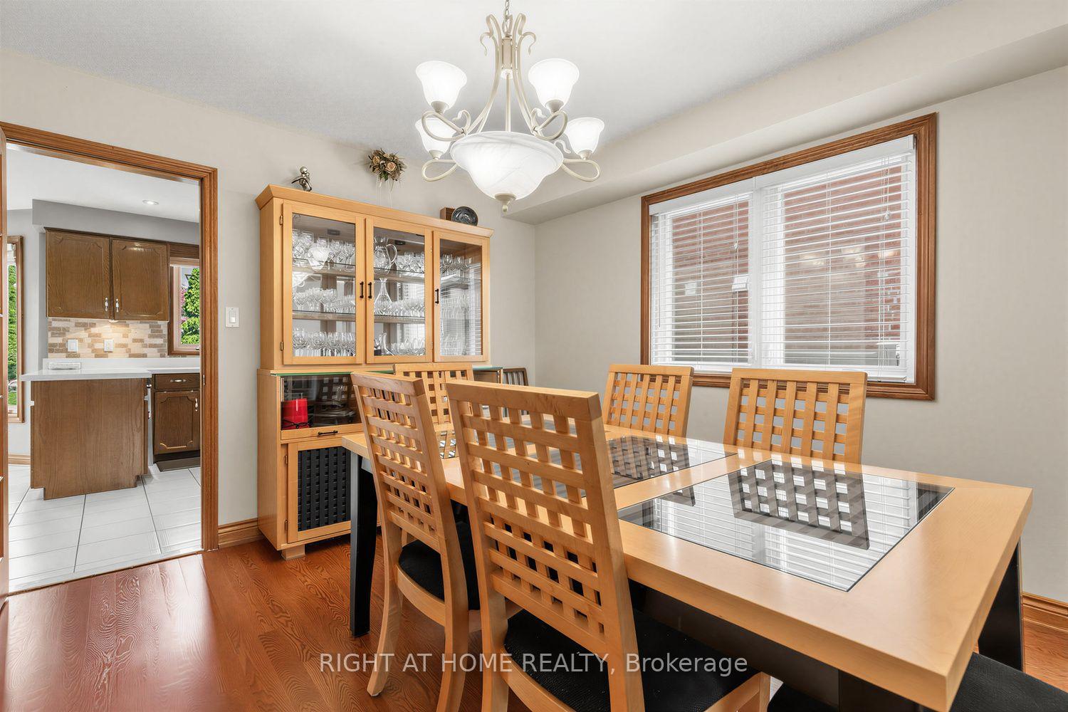 Photo 9 of 112 Belview Avenue, Vaughan, East Woodbridge — HOMEH