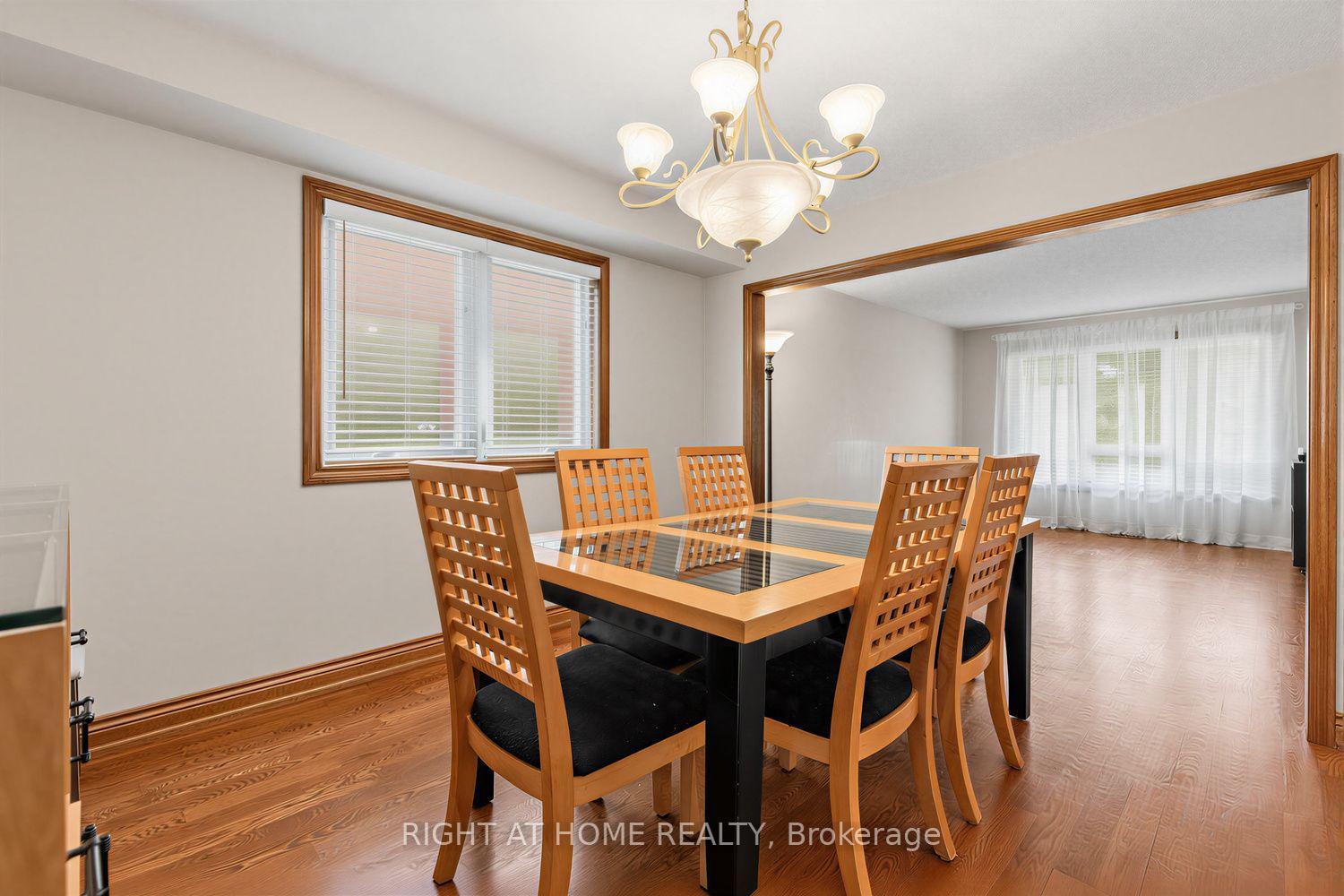 Photo 10 of 112 Belview Avenue, Vaughan, East Woodbridge — HOMEH