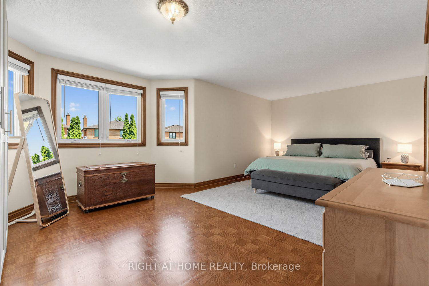 Photo 22 of 112 Belview Avenue, Vaughan, East Woodbridge — HOMEH
