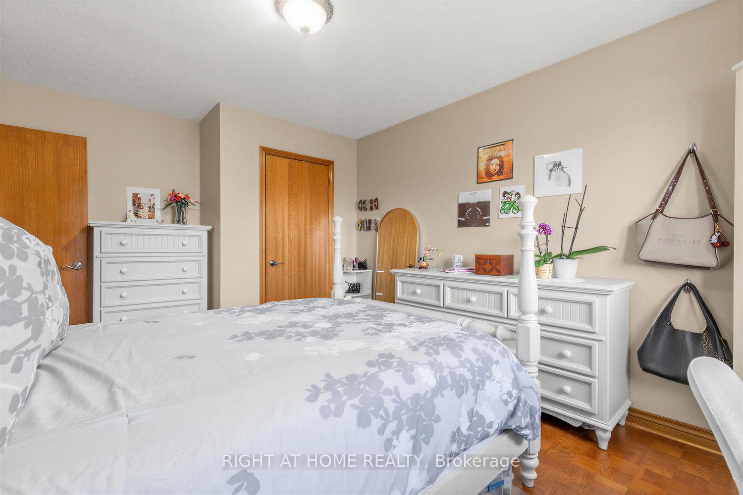 Photo 26 of 112 Belview Avenue, Vaughan, East Woodbridge — HOMEH
