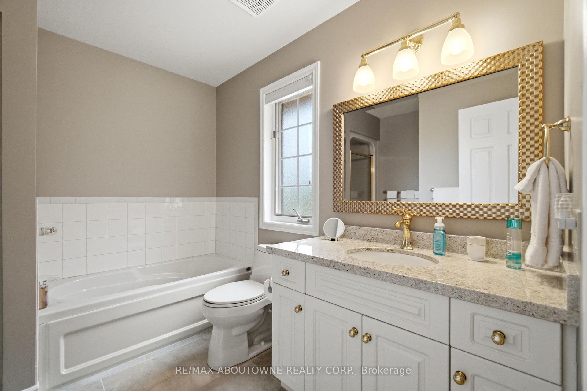 Photo 20 of 1090 Crofton Way, Burlington, Tyandaga — HOMEH