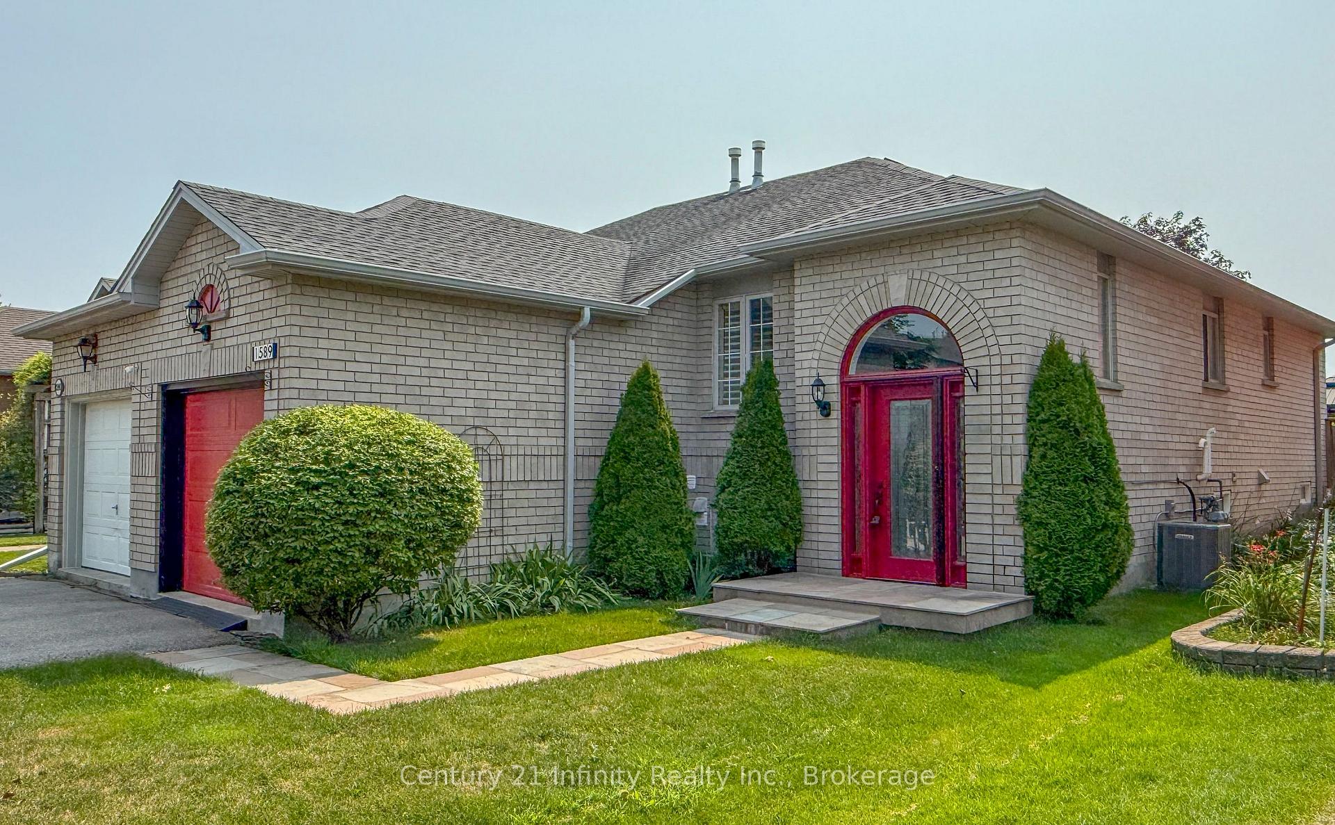 Photo 3 of 1589 Fieldgate Drive, Oshawa, Samac — HOMEH