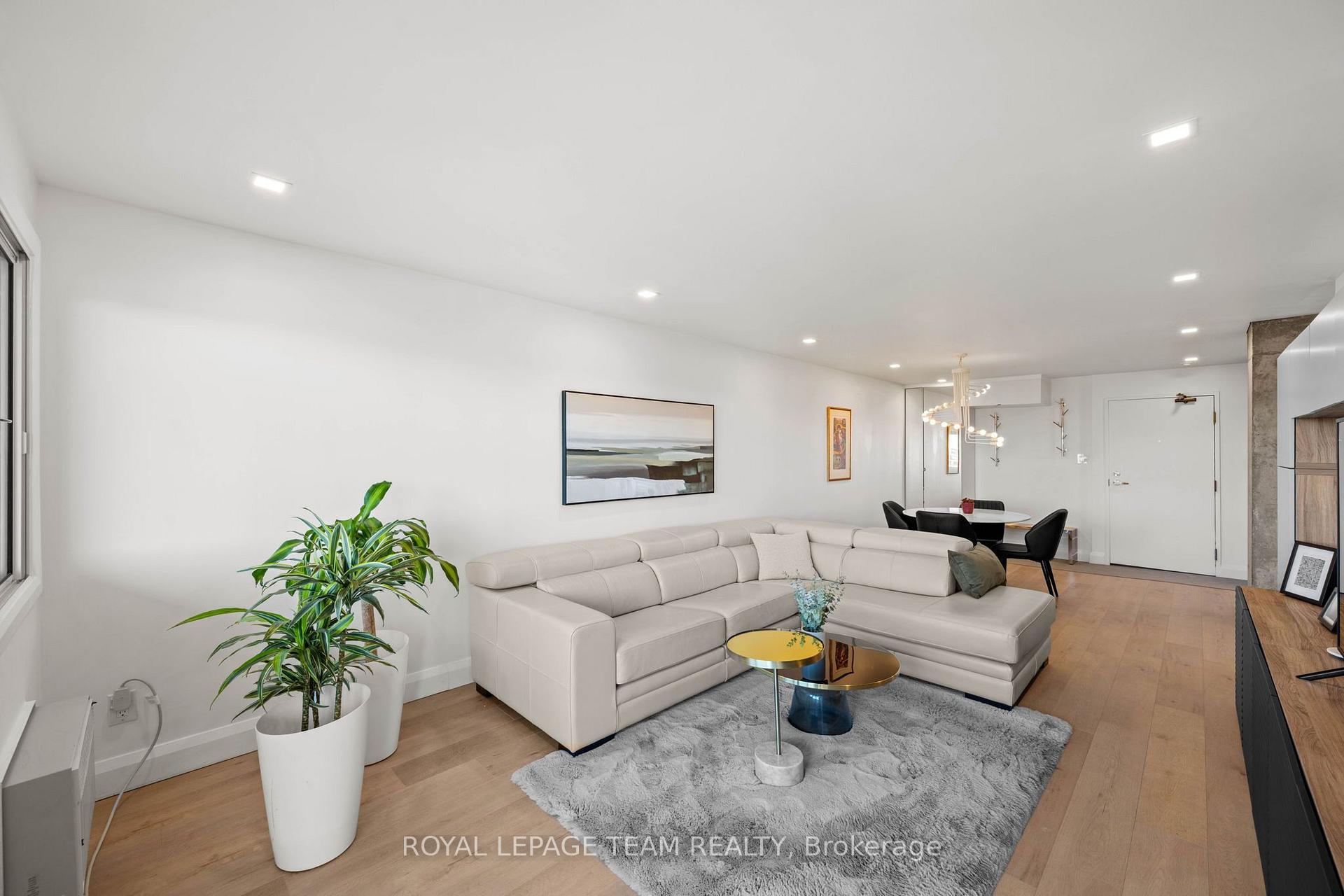 Photo 13 of Unit 901, 40 Landry Street, Ottawa, Vanier — HOMEH