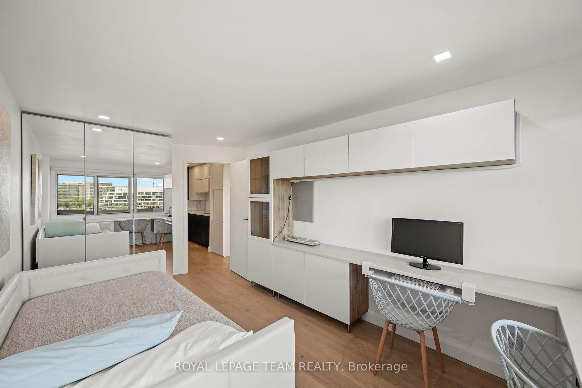 Photo 25 of Unit 901, 40 Landry Street, Ottawa, Vanier — HOMEH