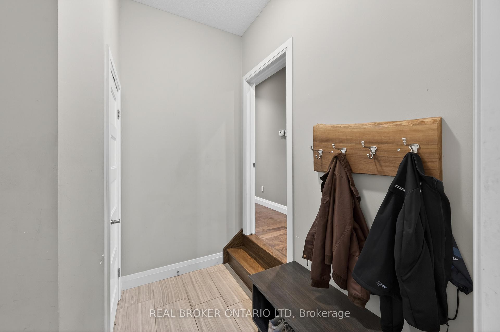 Photo 18 of 3386 Settlement Trail, London, South V — HOMEH