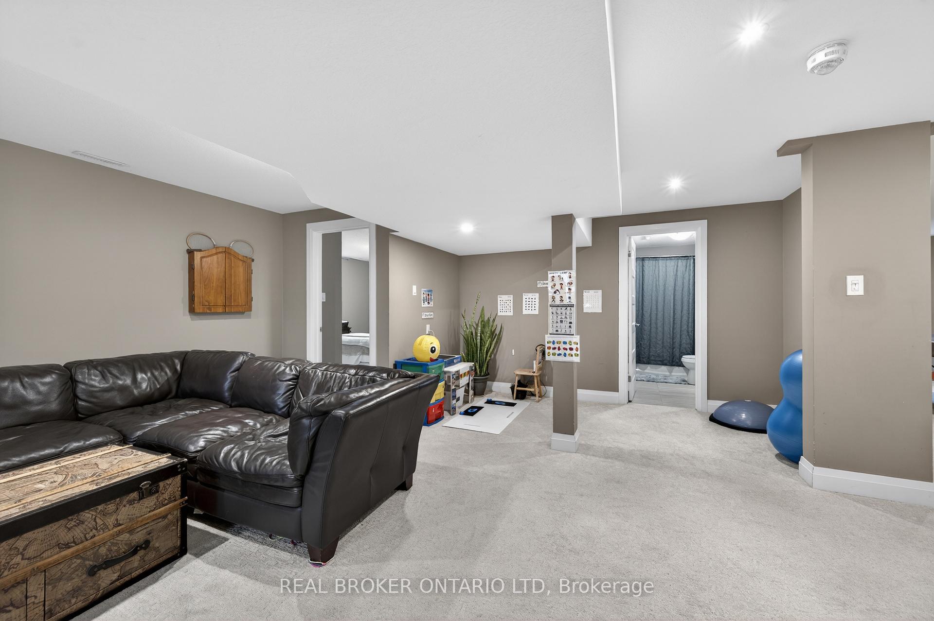 Photo 34 of 3386 Settlement Trail, London, South V — HOMEH