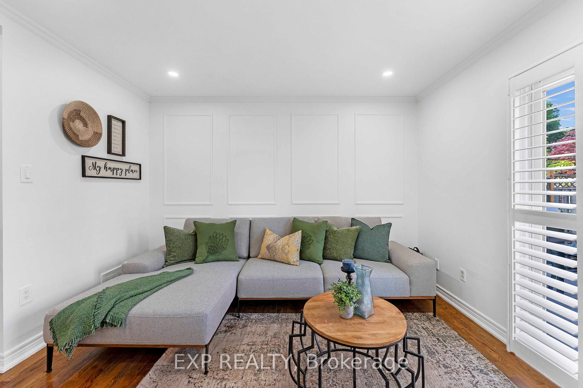 Front of 42 Fieldnest Crescent