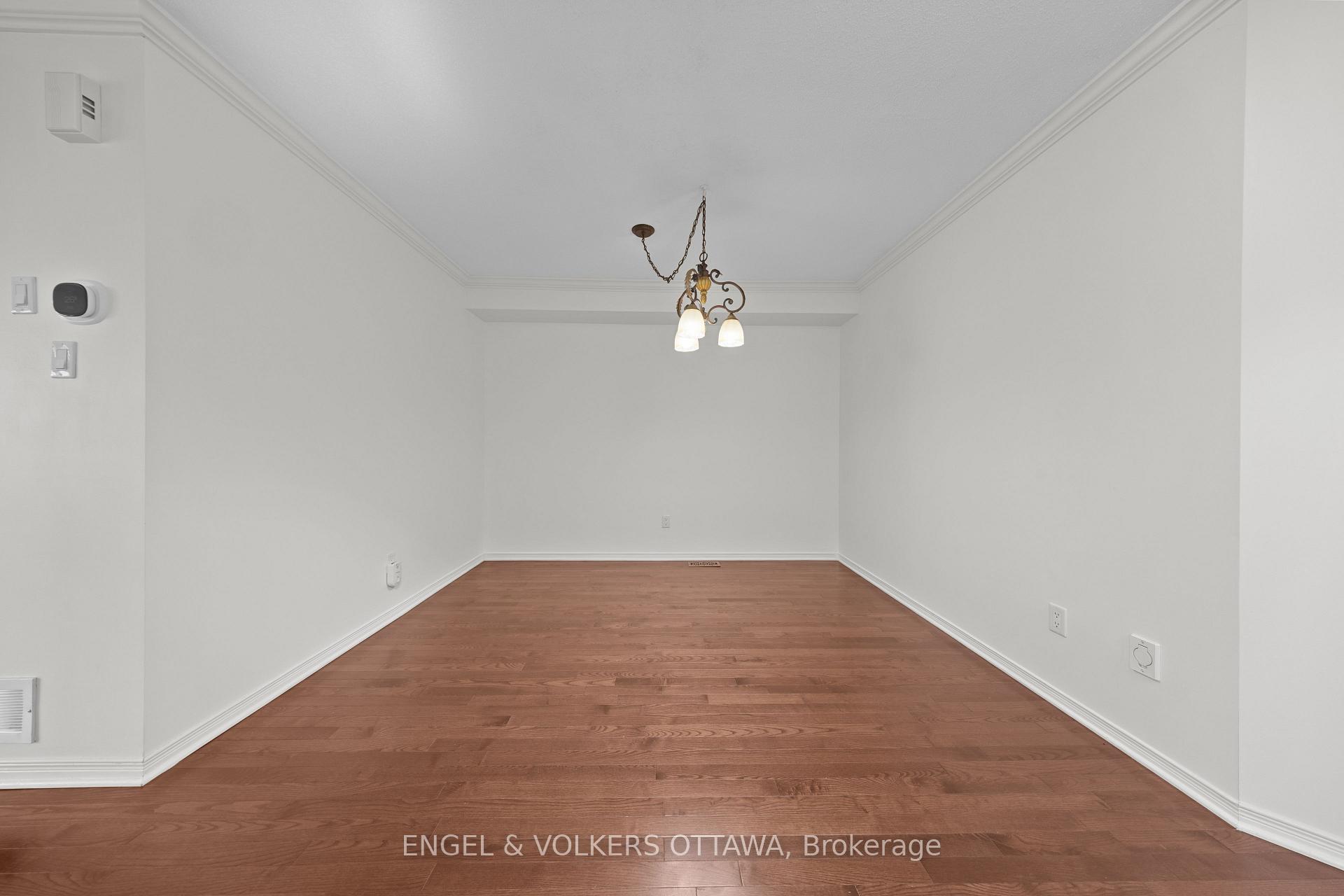 Photo 10 of 789 Cobble Hill Drive, Ottawa, Barrhaven - Cedargrove/Fraserdale — HOMEH