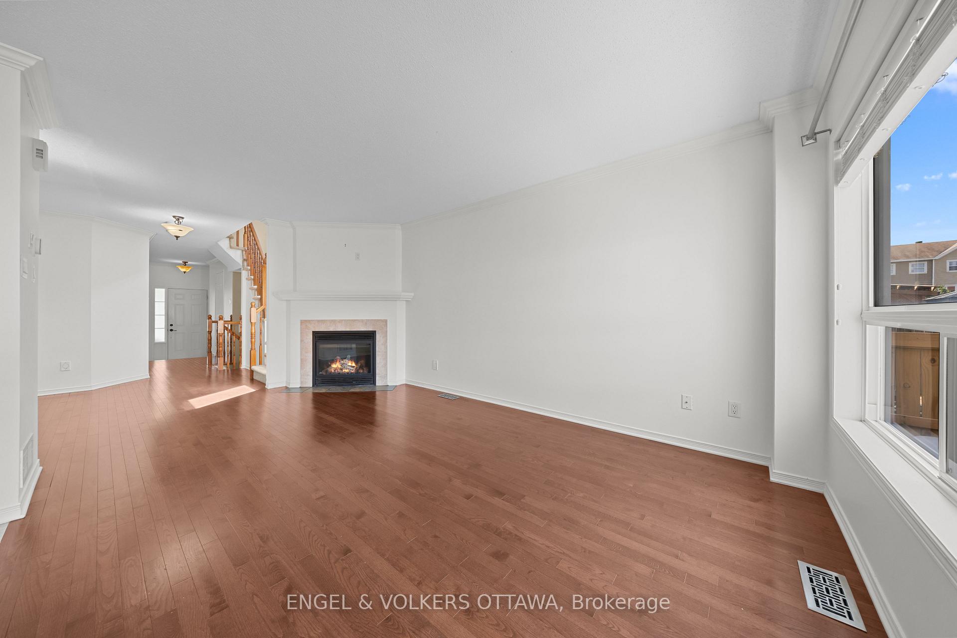 Photo 13 of 789 Cobble Hill Drive, Ottawa, Barrhaven - Cedargrove/Fraserdale — HOMEH
