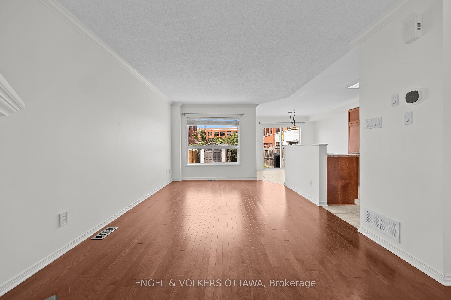 Photo 14 of 789 Cobble Hill Drive, Ottawa, Barrhaven - Cedargrove/Fraserdale — HOMEH