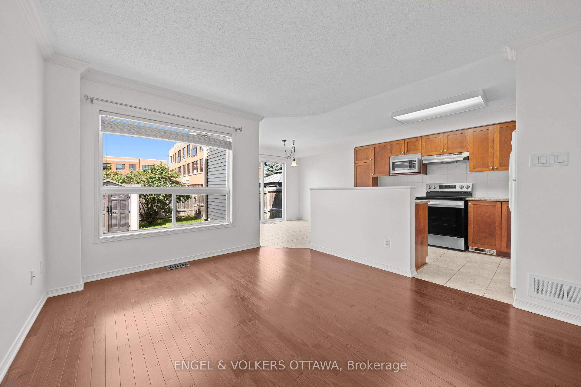 Photo 16 of 789 Cobble Hill Drive, Ottawa, Barrhaven - Cedargrove/Fraserdale — HOMEH
