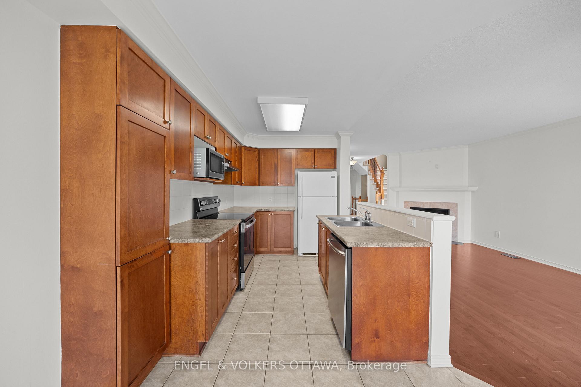 Photo 17 of 789 Cobble Hill Drive, Ottawa, Barrhaven - Cedargrove/Fraserdale — HOMEH