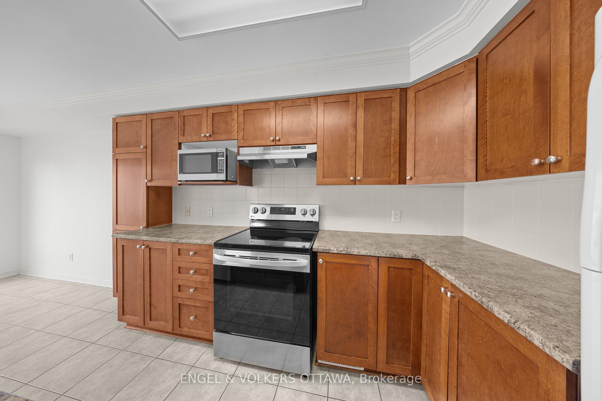 Photo 19 of 789 Cobble Hill Drive, Ottawa, Barrhaven - Cedargrove/Fraserdale — HOMEH