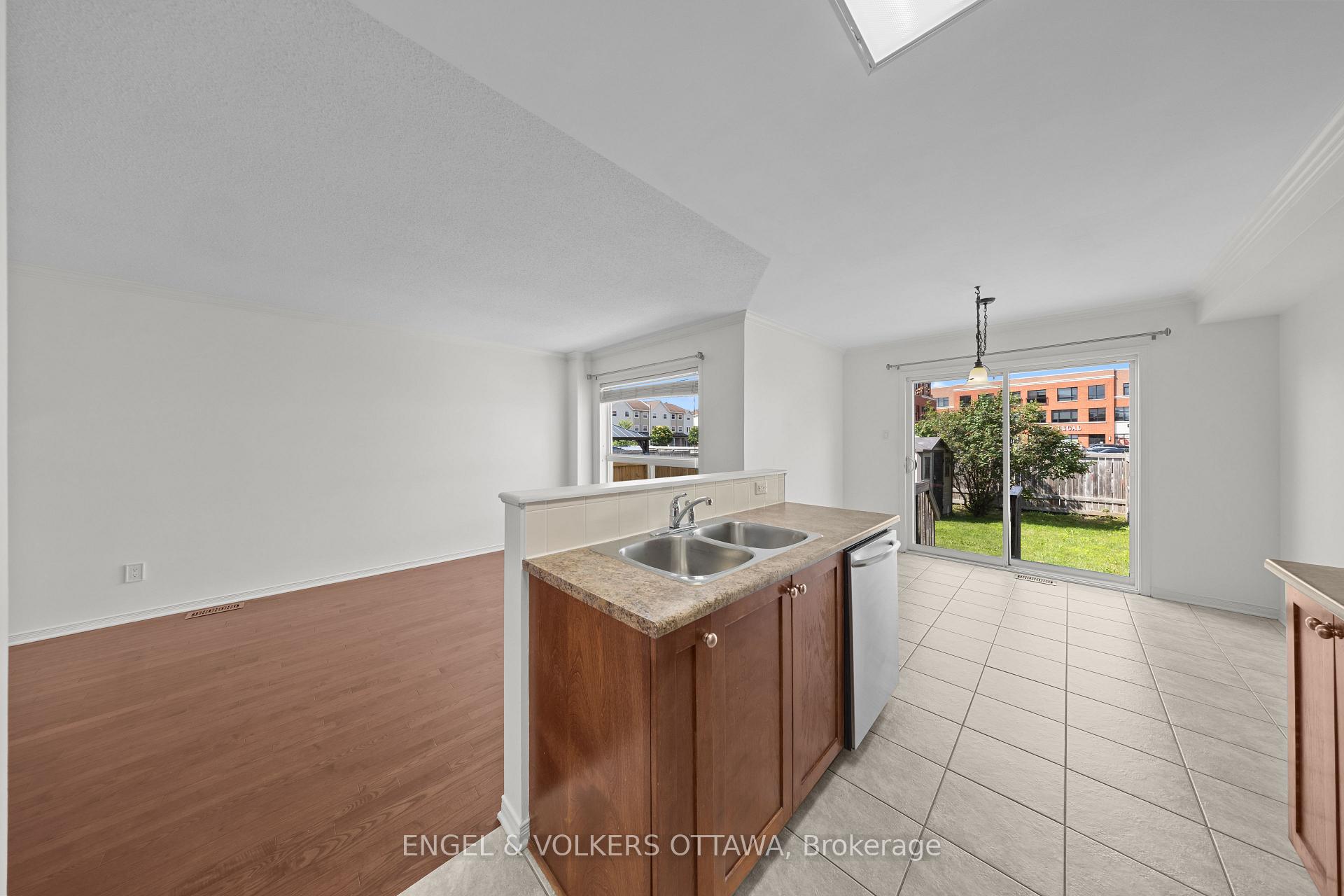 Photo 21 of 789 Cobble Hill Drive, Ottawa, Barrhaven - Cedargrove/Fraserdale — HOMEH