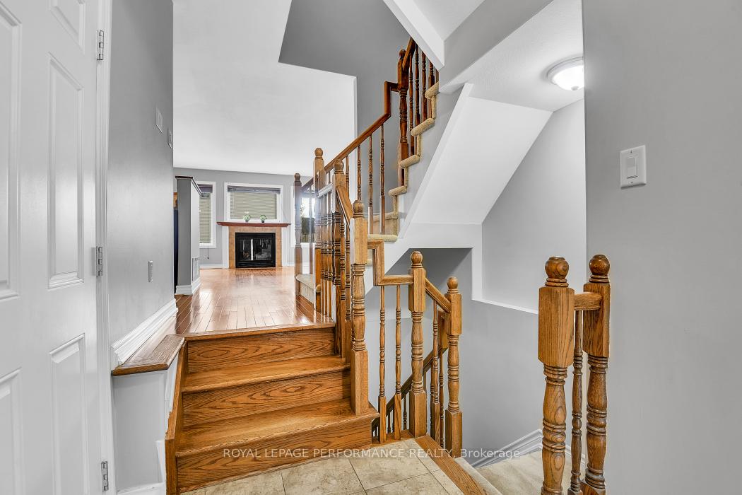 Photo 5 of 1862 Arrowgrass Way, Ottawa, Notting Hill/Summerside — HOMEH
