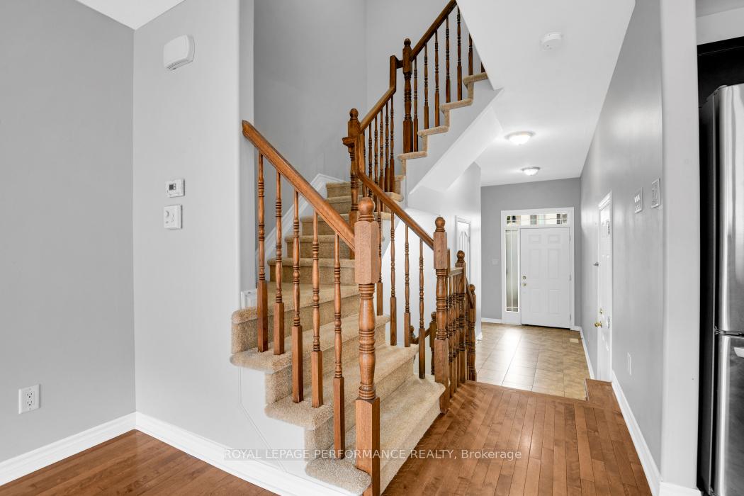 Photo 6 of 1862 Arrowgrass Way, Ottawa, Notting Hill/Summerside — HOMEH