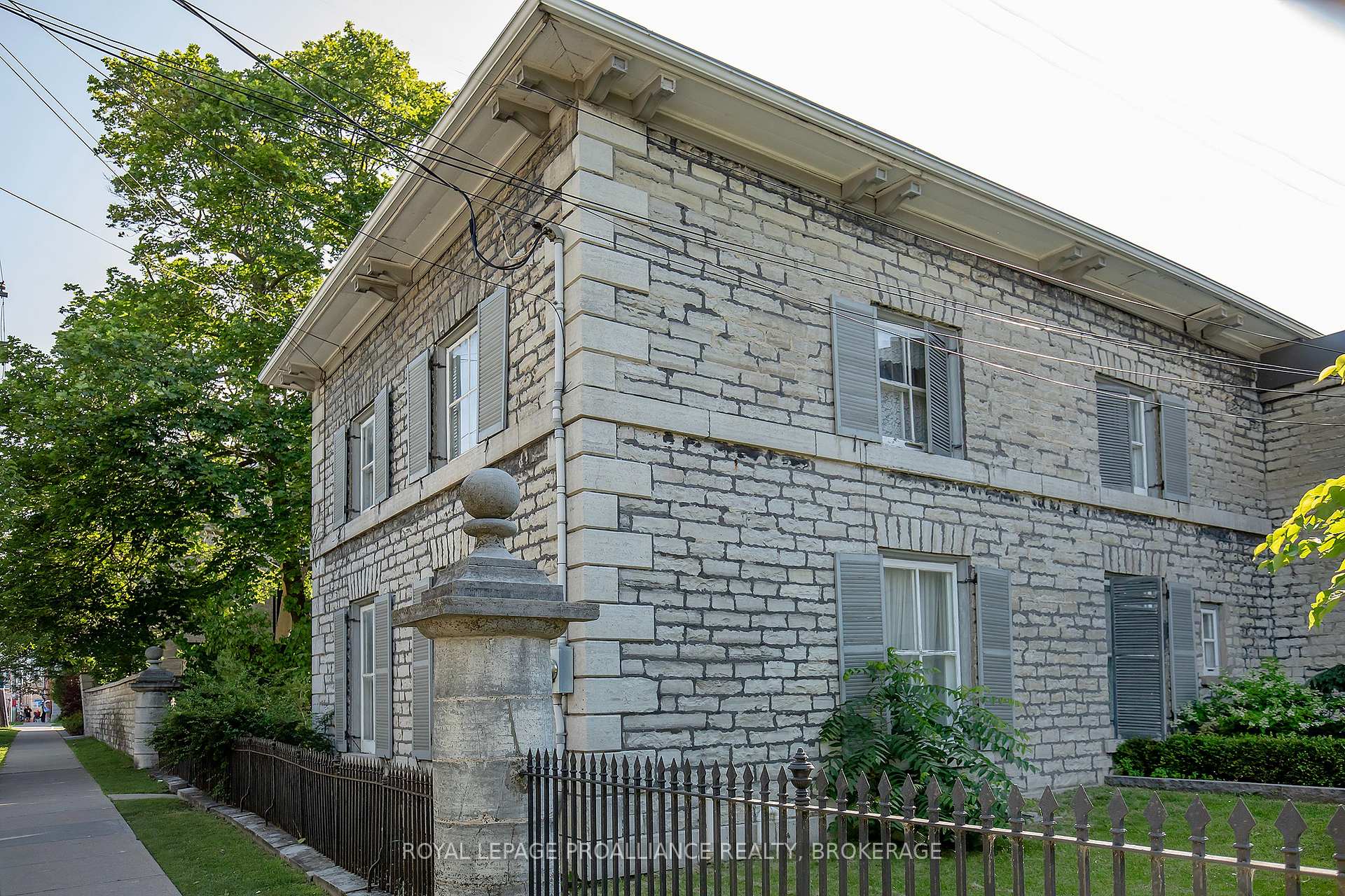Photo 3 of 223 King Street E, Kingston, Central City East — HOMEH