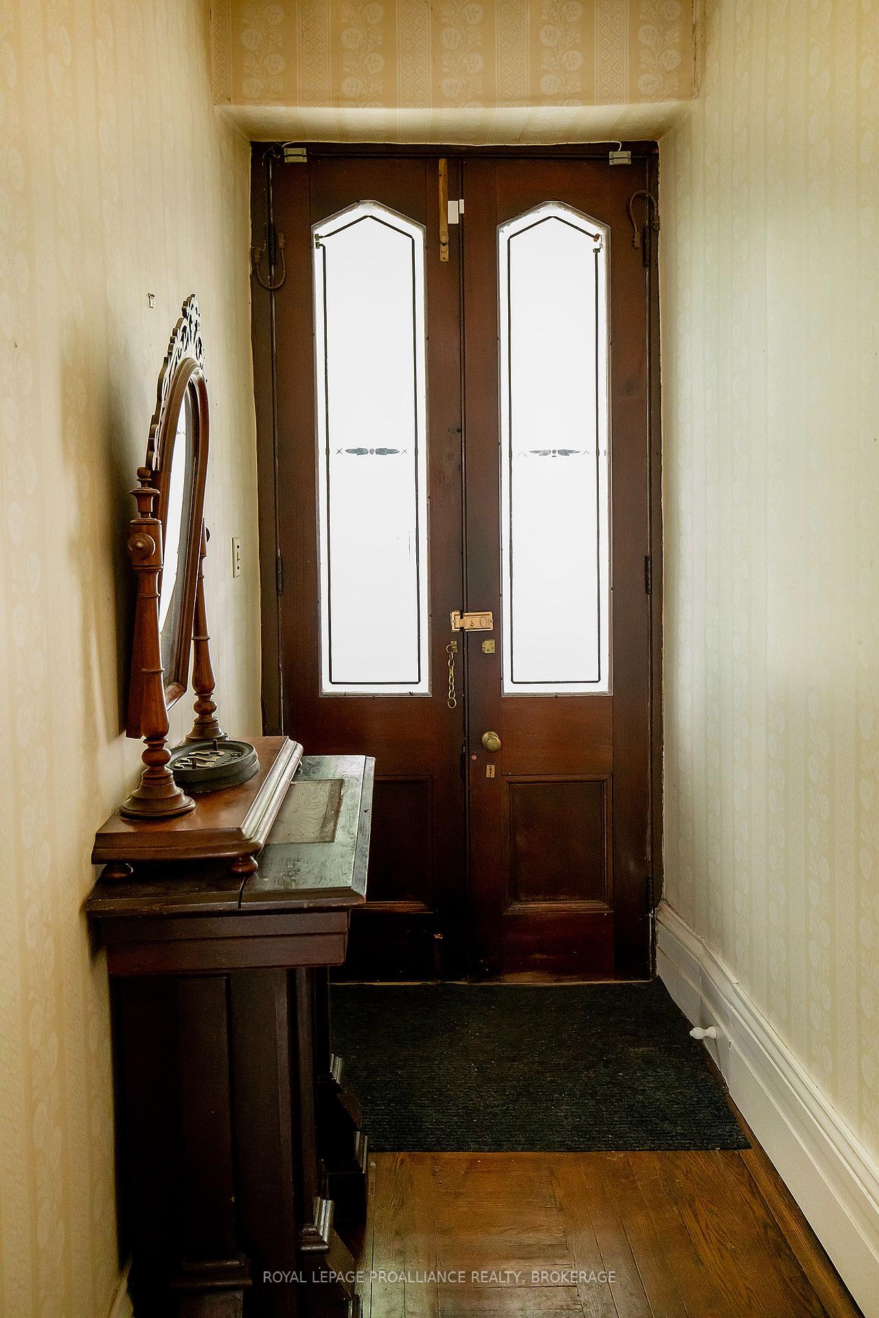 Photo 5 of 223 King Street E, Kingston, Central City East — HOMEH