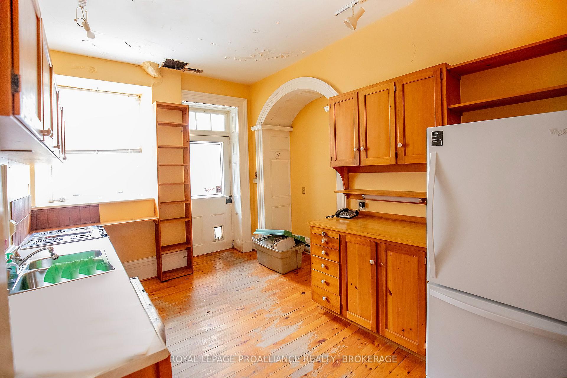 Photo 14 of 223 King Street E, Kingston, Central City East — HOMEH