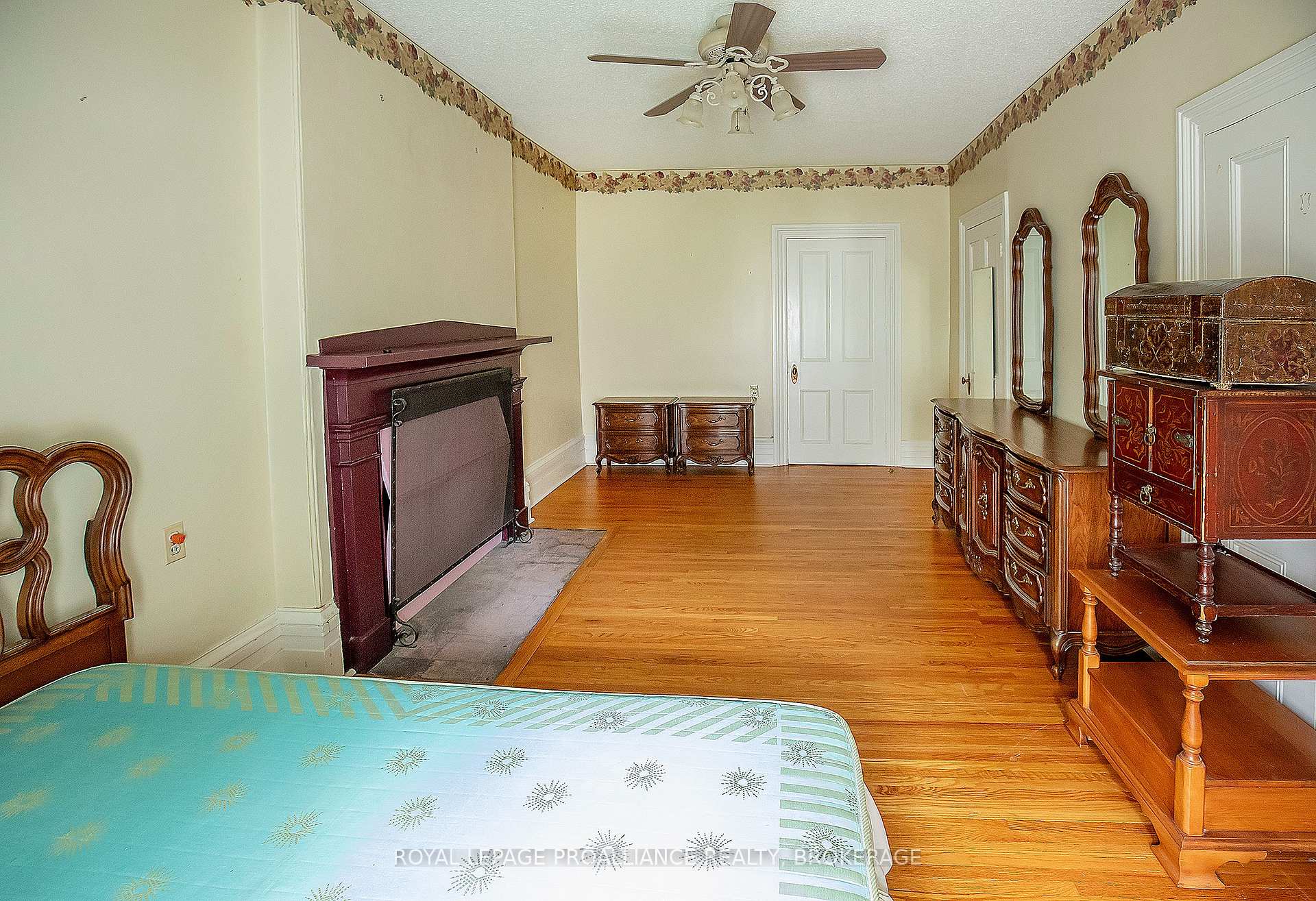 Photo 21 of 223 King Street E, Kingston, Central City East — HOMEH