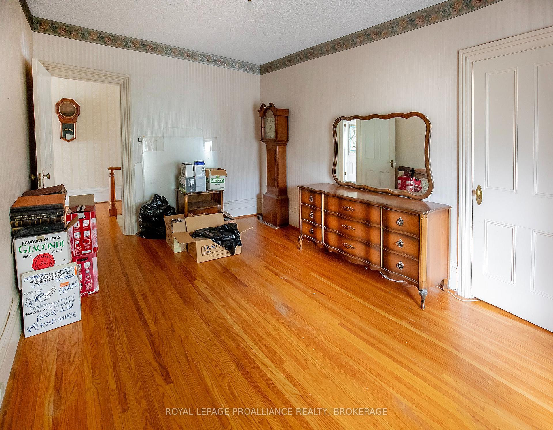 Photo 23 of 223 King Street E, Kingston, Central City East — HOMEH
