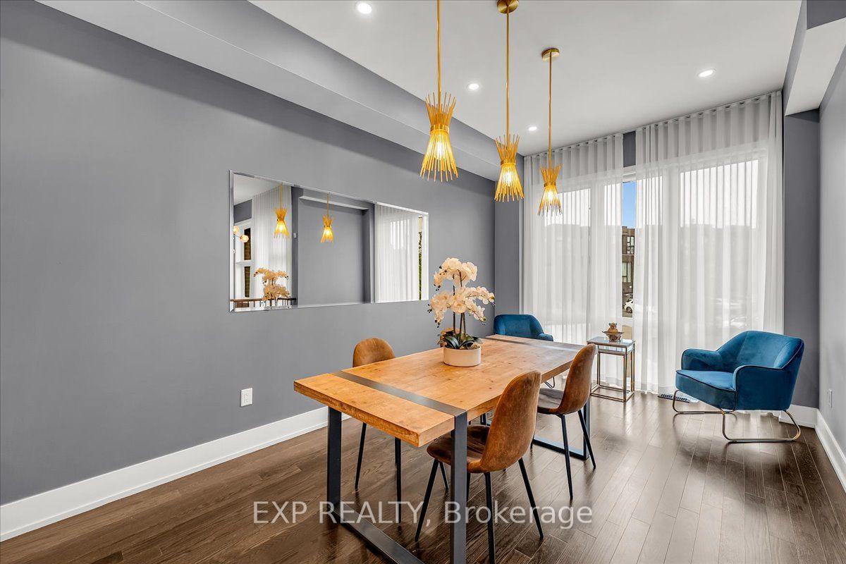 Photo 5 of 28 Crestridge Drive, Vaughan, Patterson — HOMEH