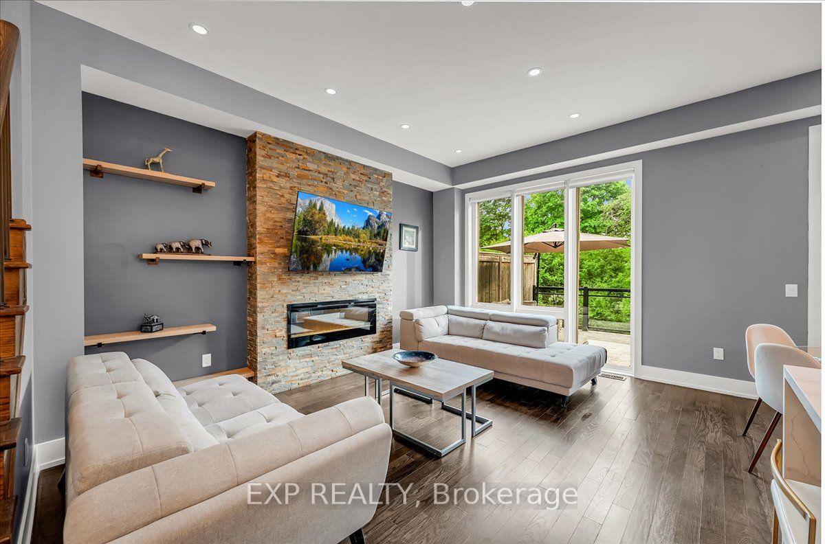 Photo 9 of 28 Crestridge Drive, Vaughan, Patterson — HOMEH